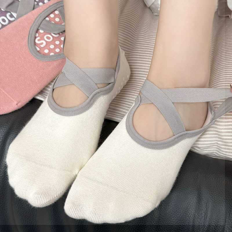 Professional Women Yoga Sock S - огляд і ціна Yoga Dance & Fitness Center Llc